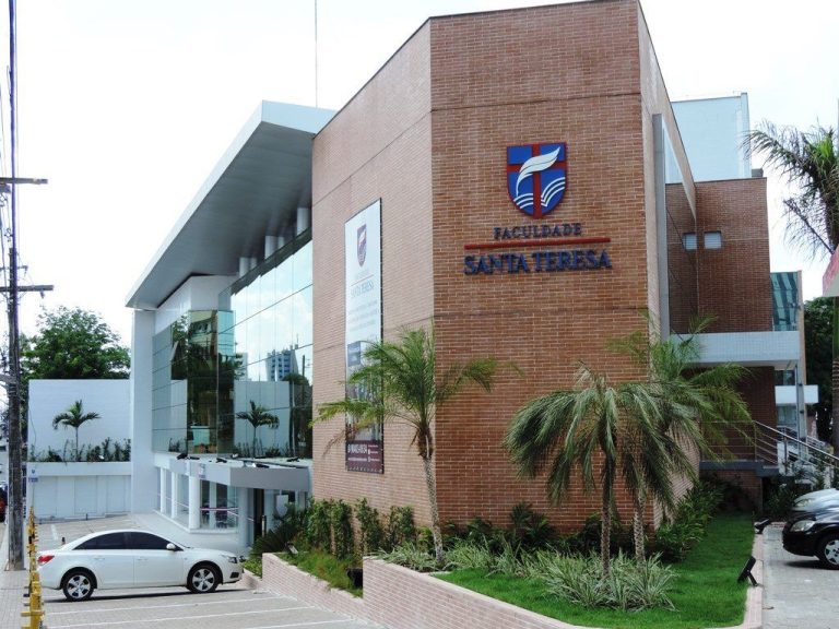 Fachada Faculdade Santa Teresa